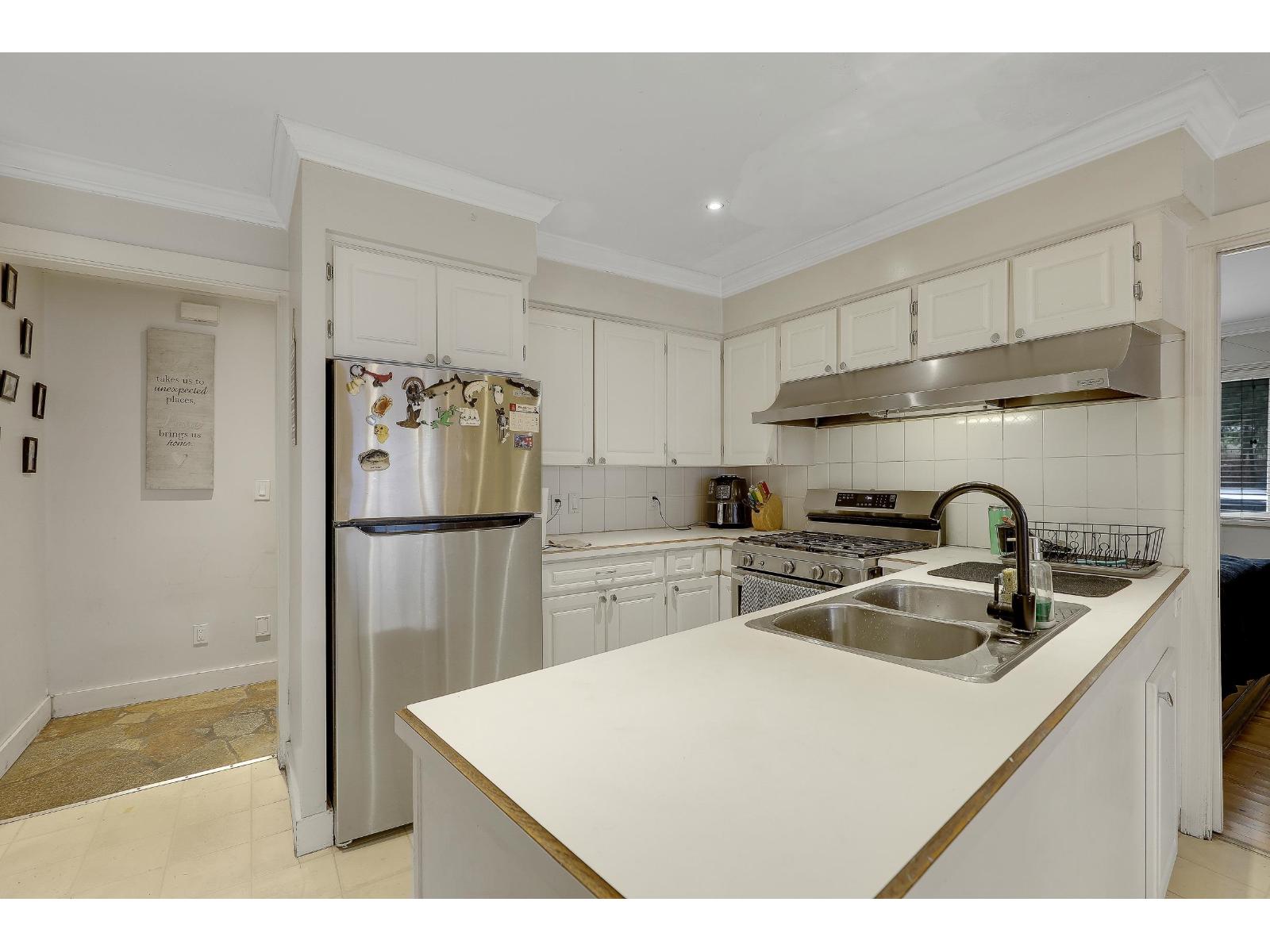 7913 192 Street Property Photo 8