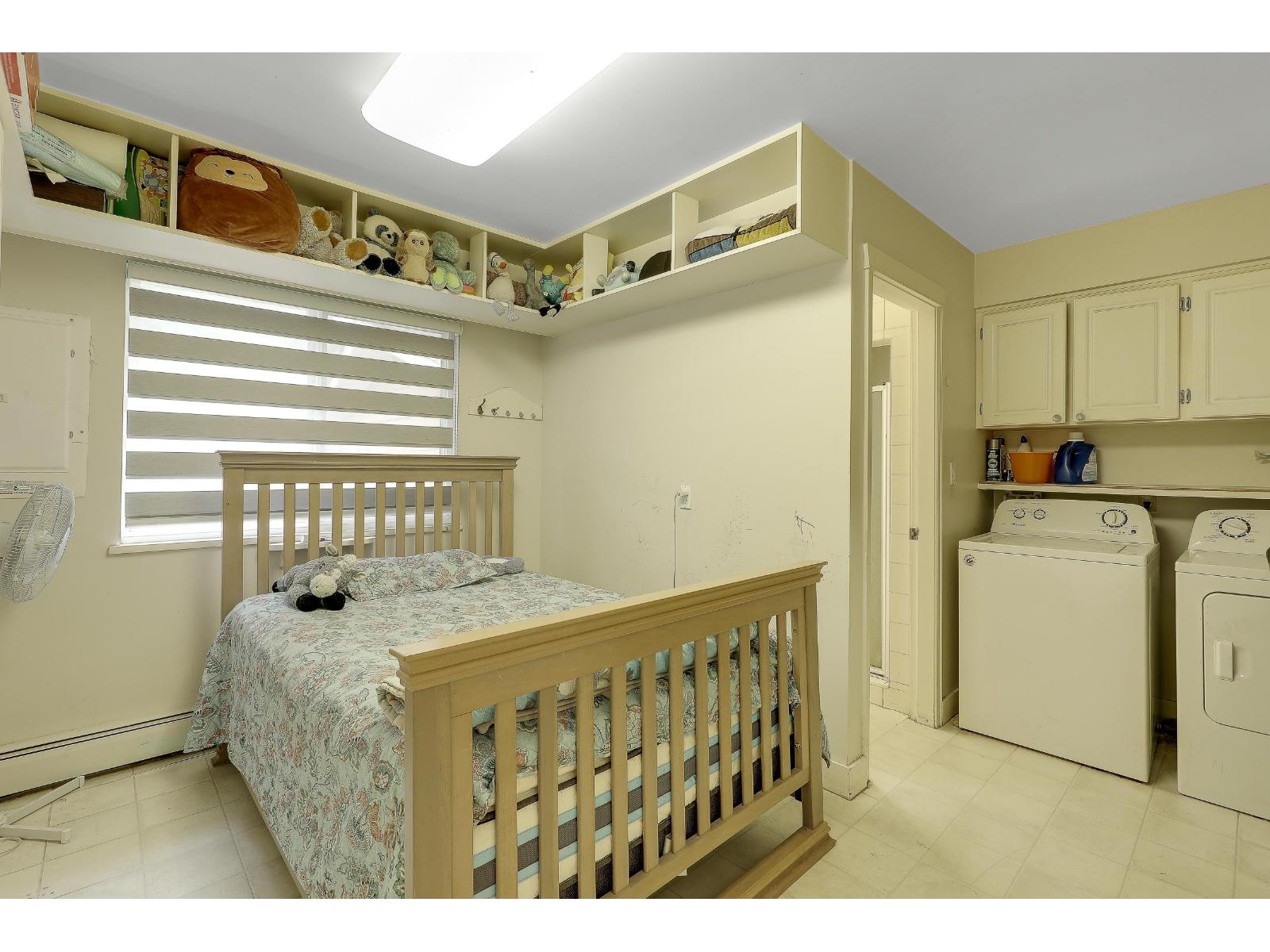 7913 192 Street Property Photo 14