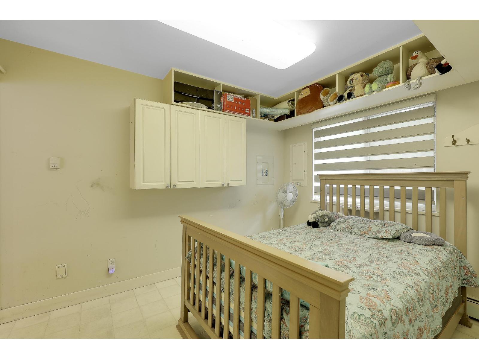 7913 192 Street Property Photo 16