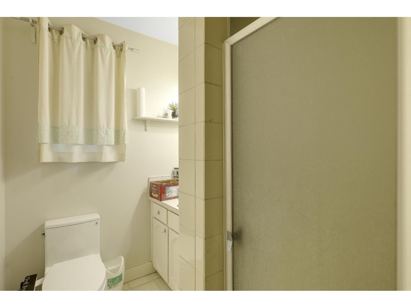 7913 192 Street Property Photo 21