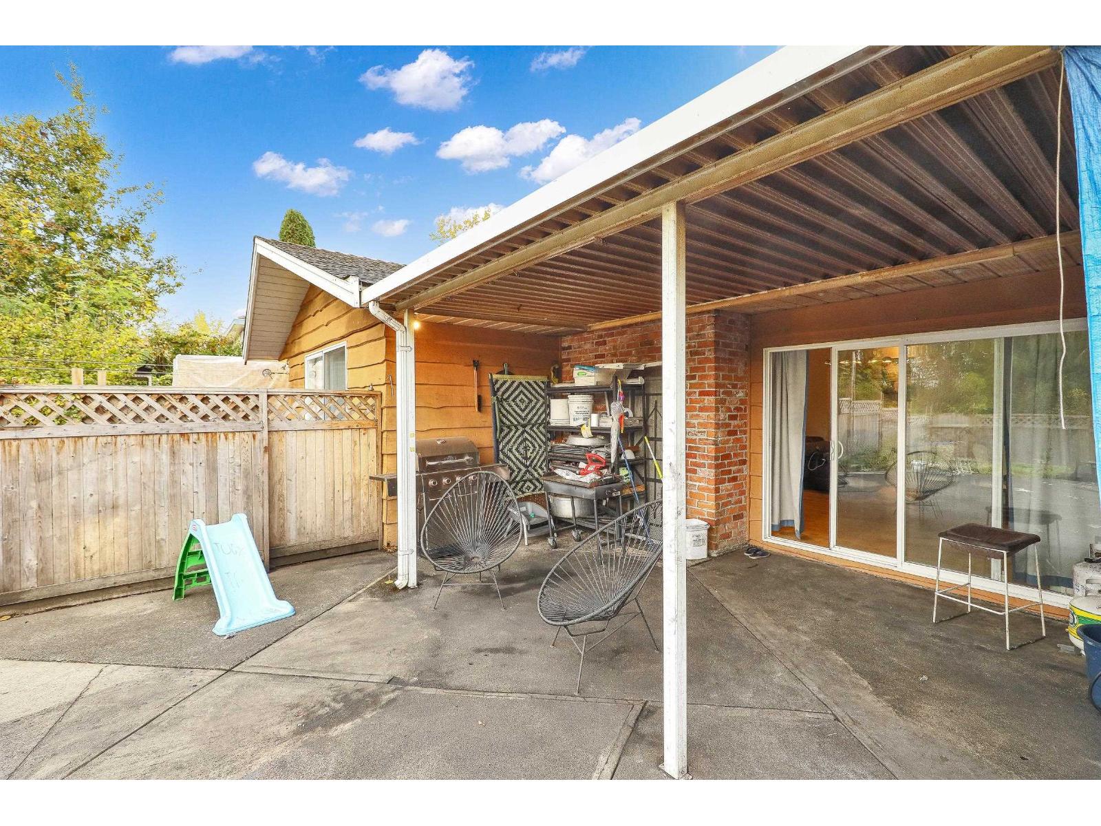 7913 192 Street Property Photo 37