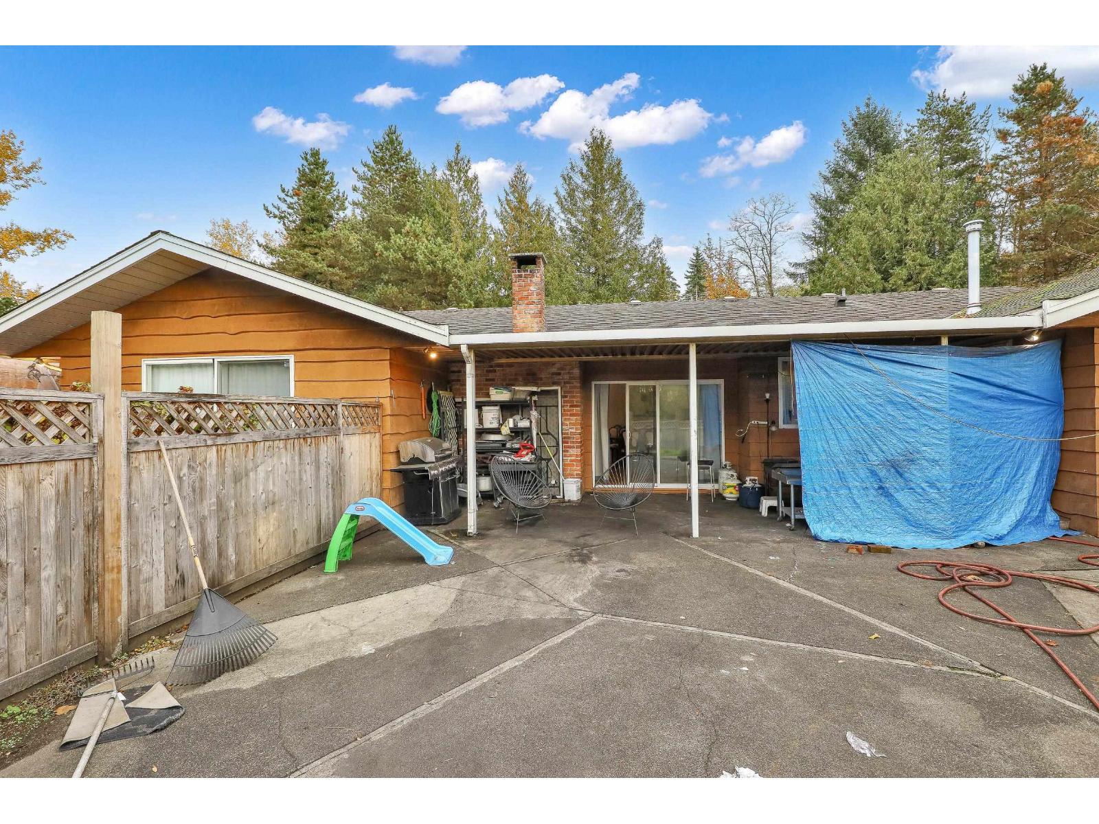 7913 192 Street Property Photo 38