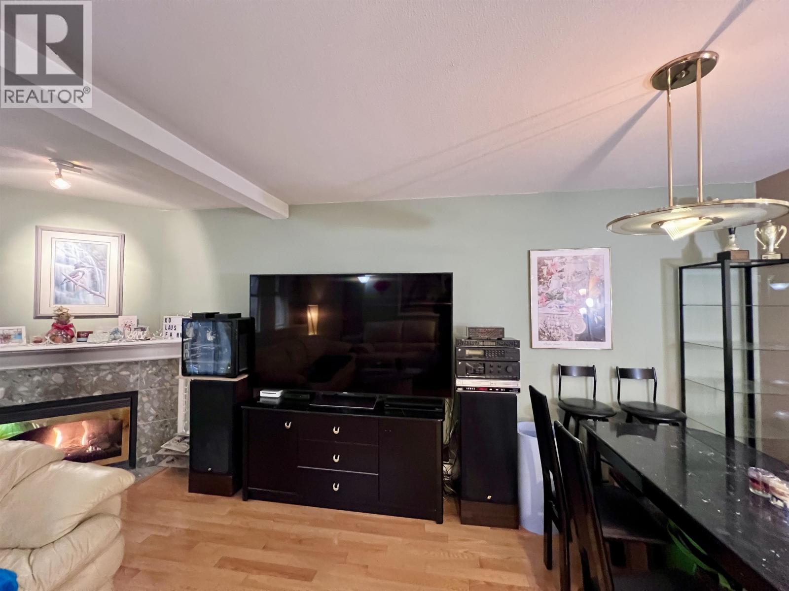 11 7488 Salisbury Avenue Property Photo 3