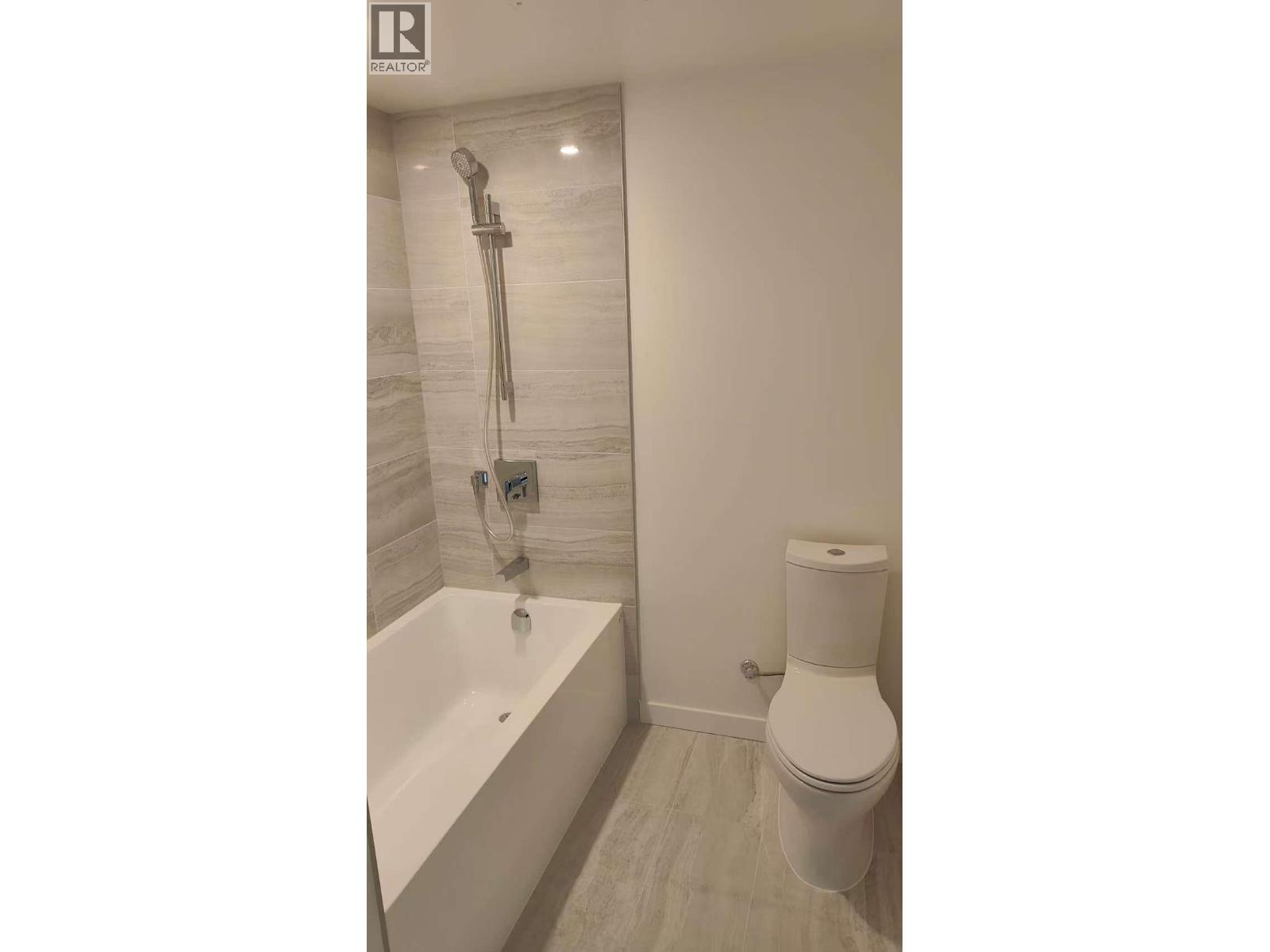 709 6633 Buswell Street Property Photo 8