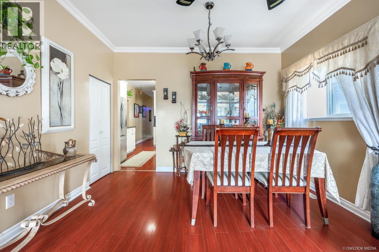 475 Se Marine Drive Property Photo 3