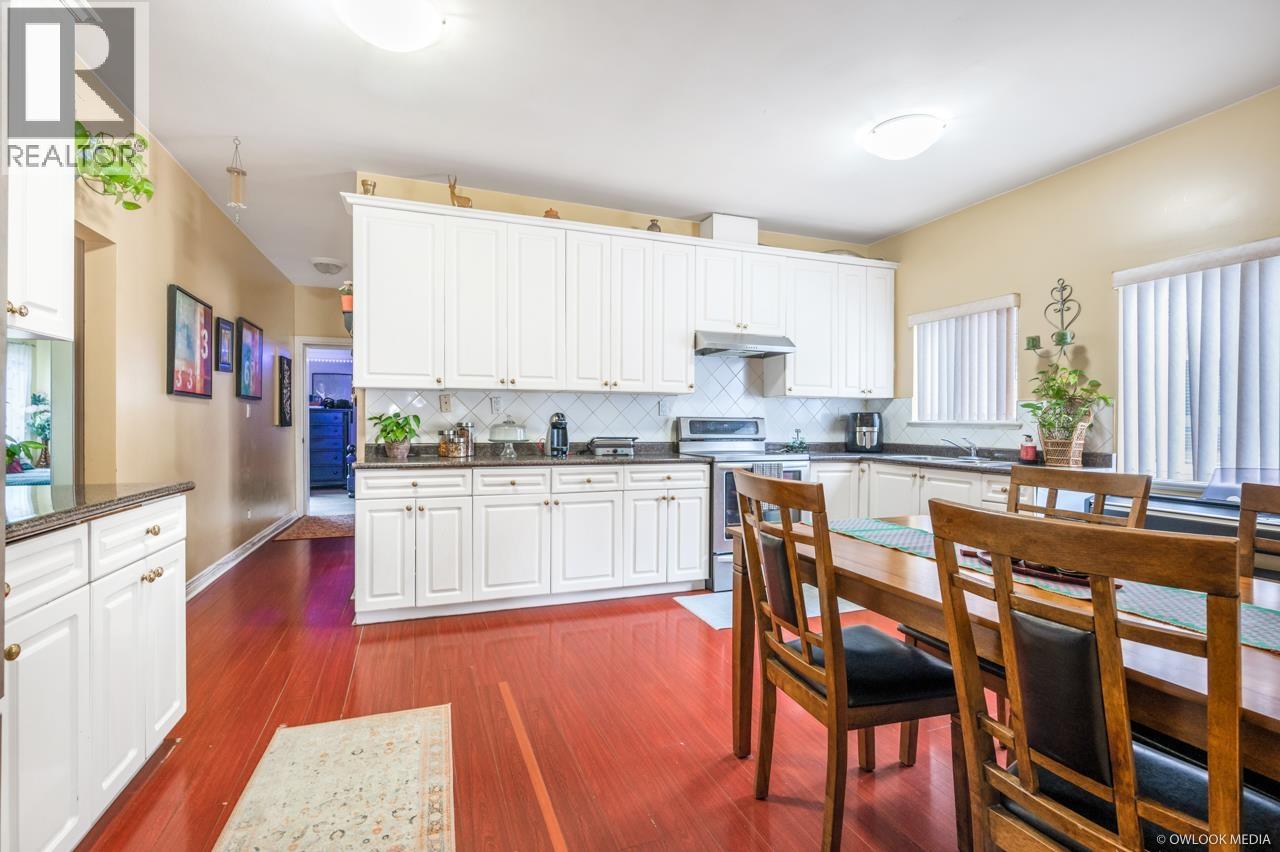 475 Se Marine Drive Property Photo 8