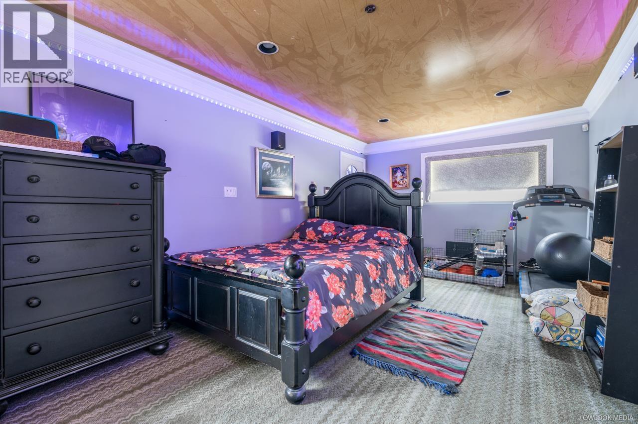 475 Se Marine Drive Property Photo 13