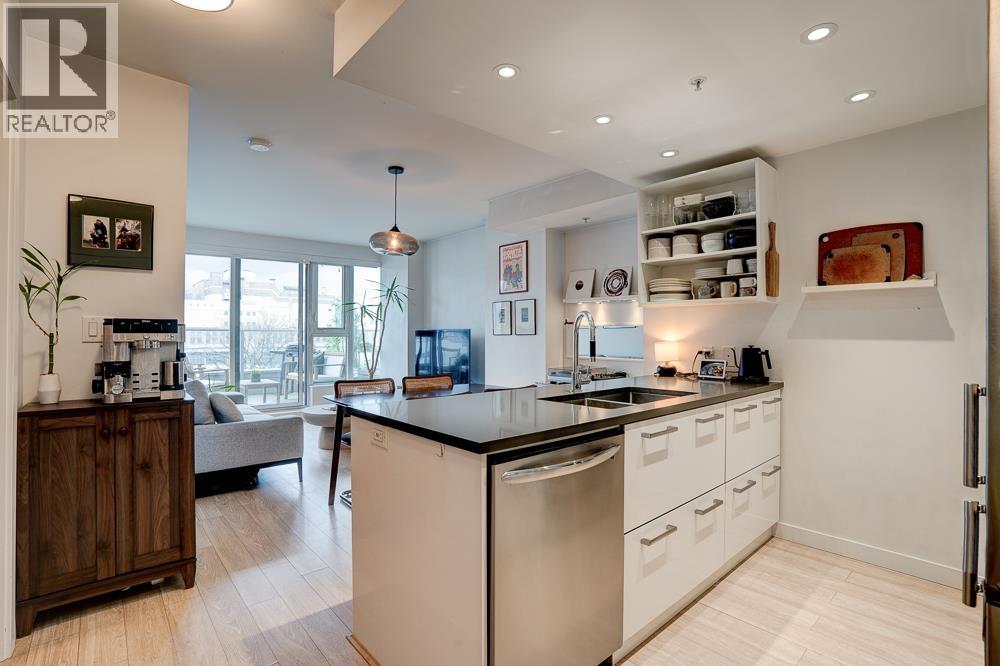 201 983 E Hastings Street Property Photo 11