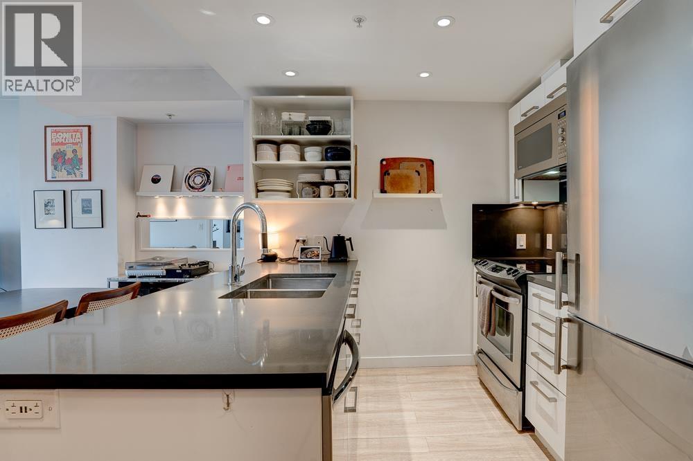 201 983 E Hastings Street Property Photo 12