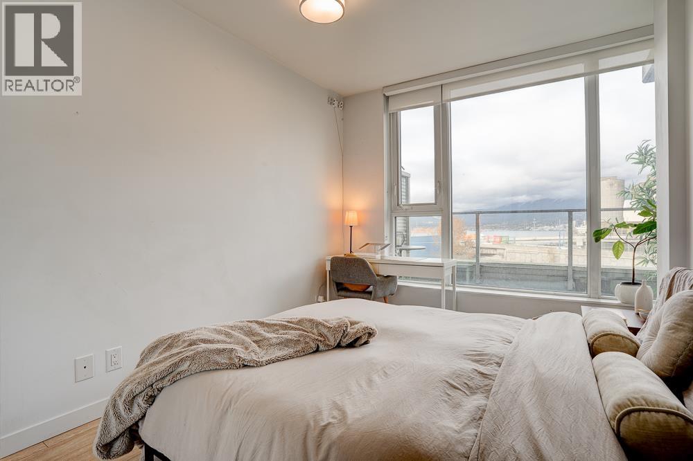 201 983 E Hastings Street Property Photo 15