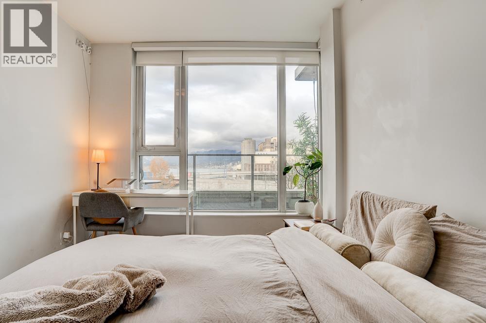 201 983 E Hastings Street Property Photo 16