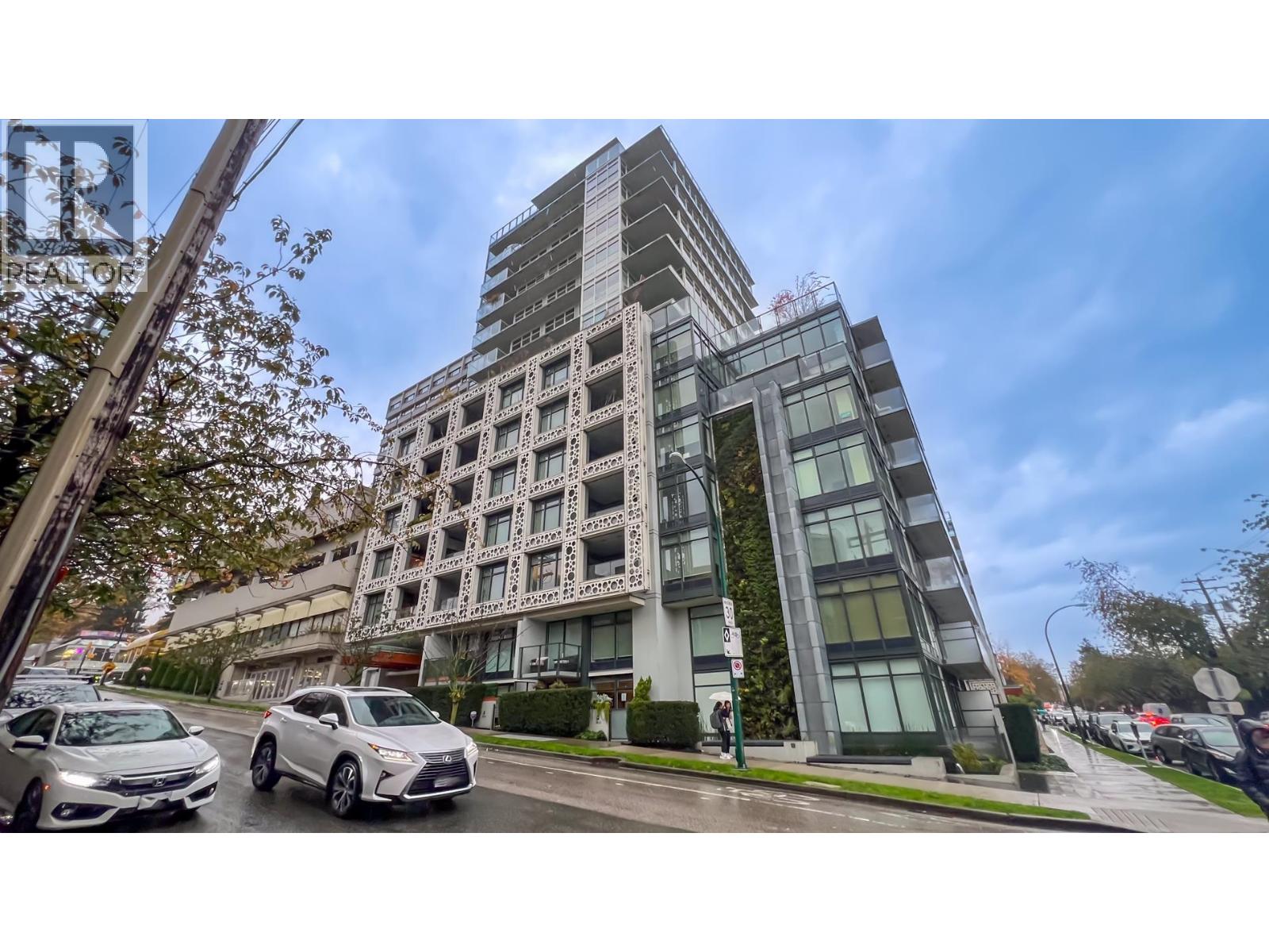 1801 2411 Heather Street Property Photo 2