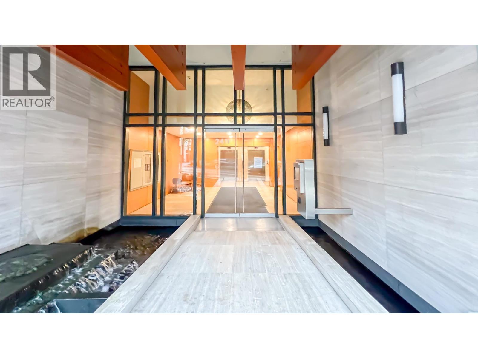1801 2411 Heather Street Property Photo 3