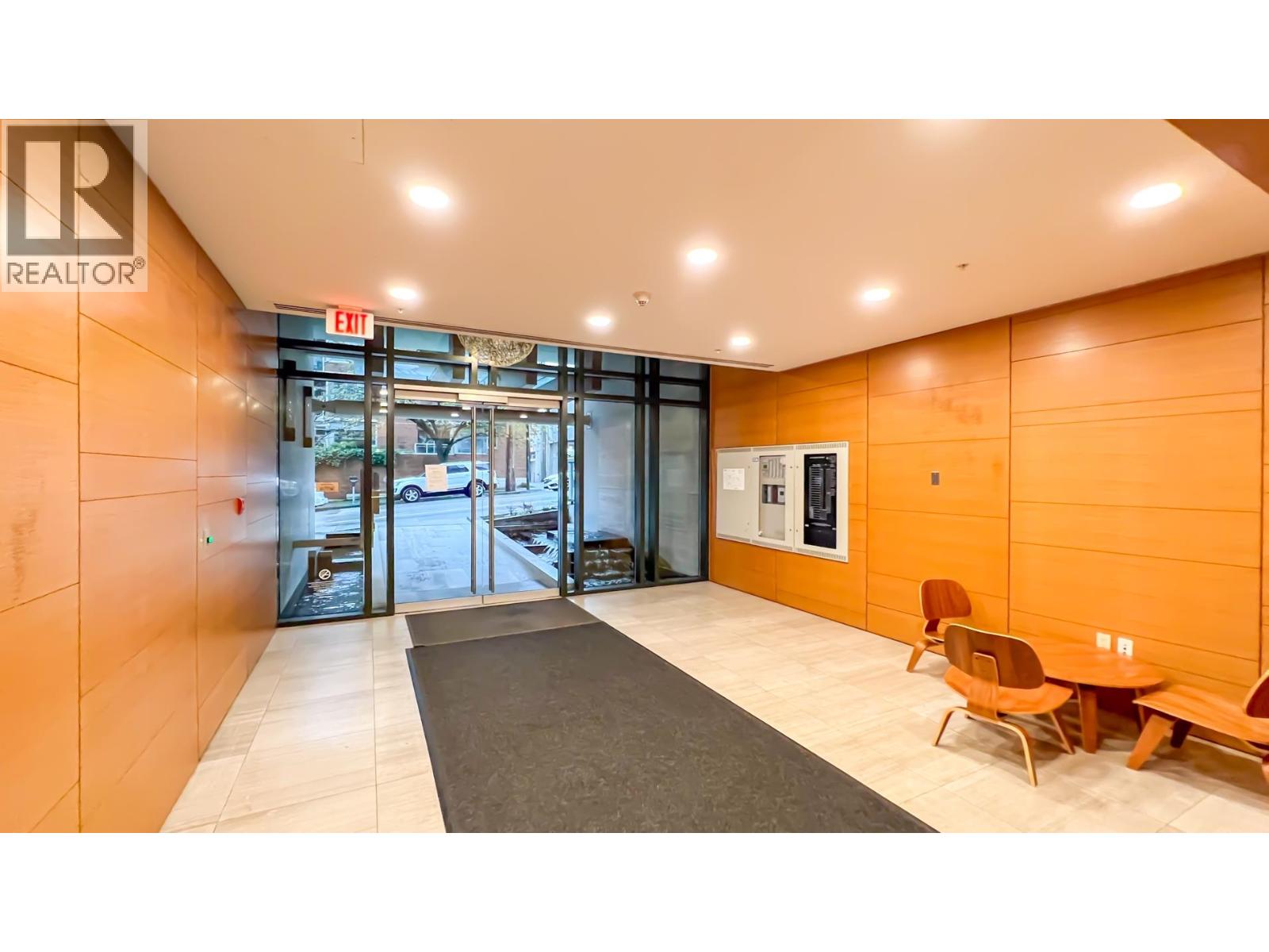 1801 2411 Heather Street Property Photo 4