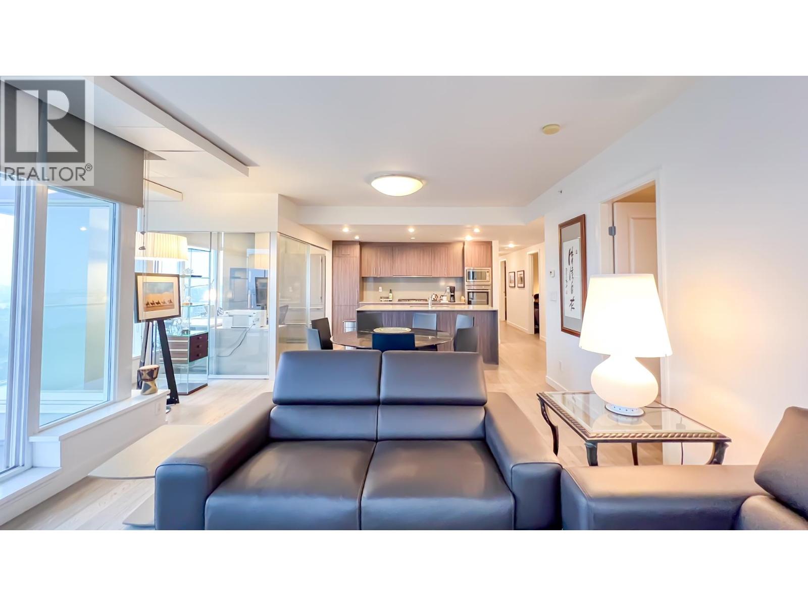 1801 2411 Heather Street Property Photo 8
