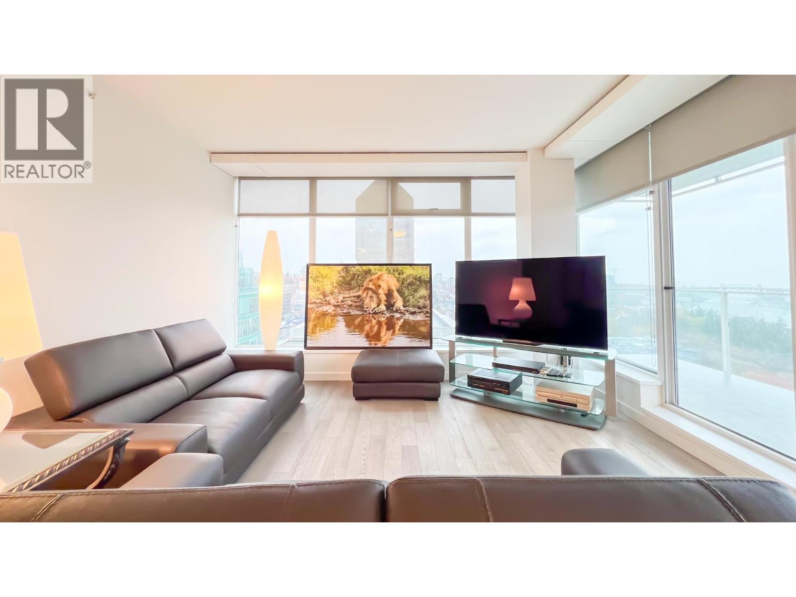1801 2411 Heather Street Property Photo 9