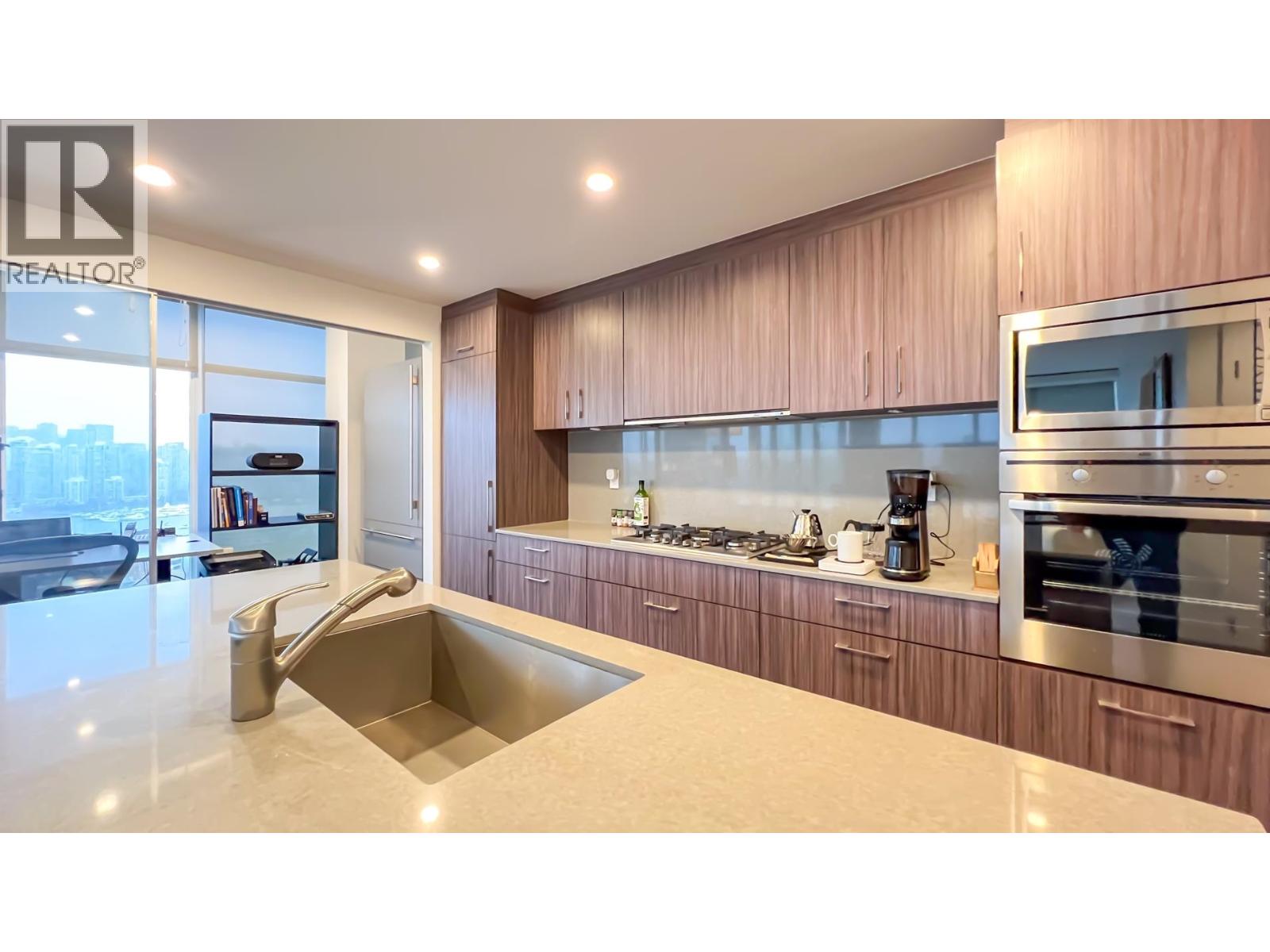 1801 2411 Heather Street Property Photo 16
