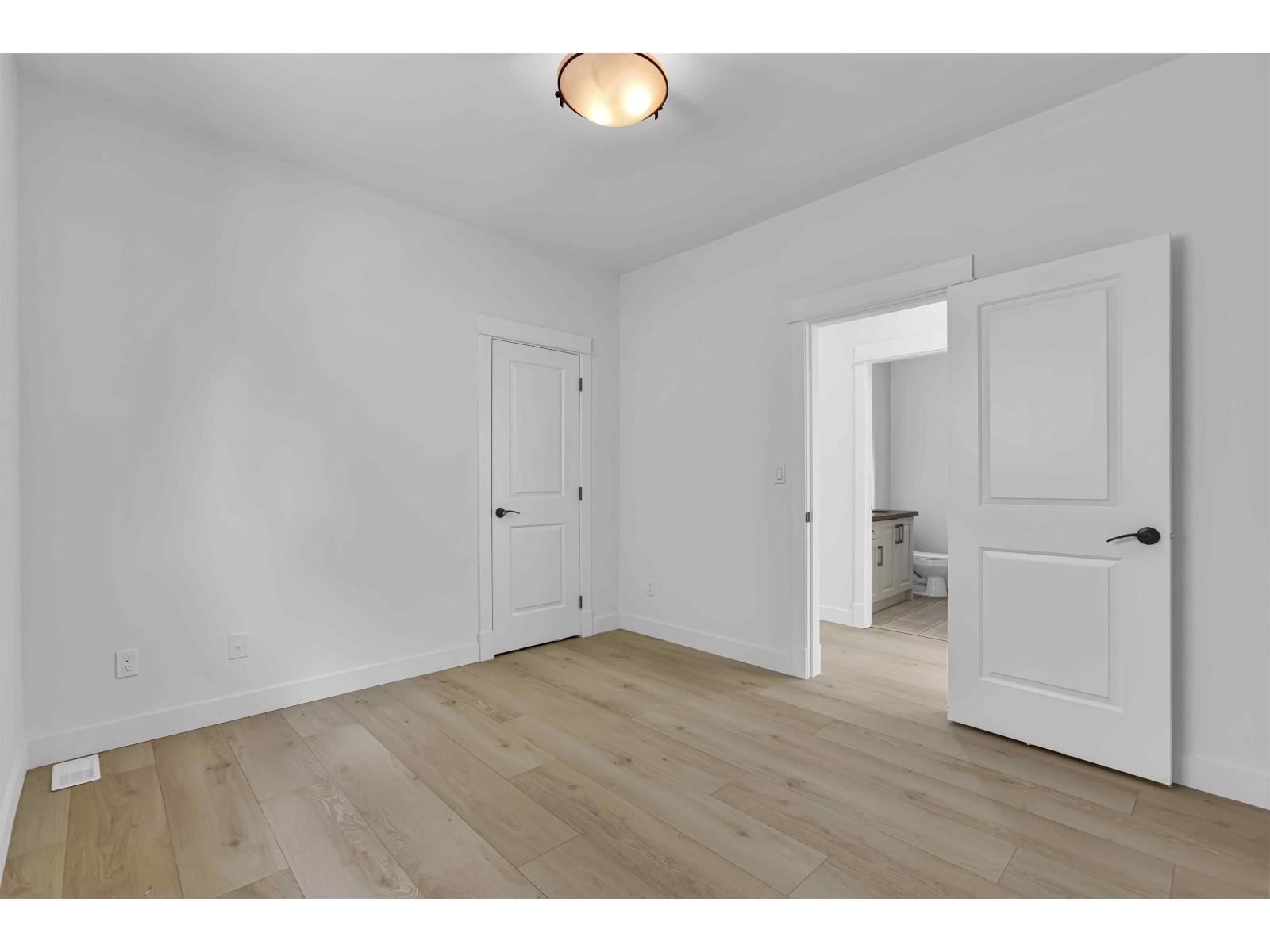 14636 36a Avenue Property Photo 17