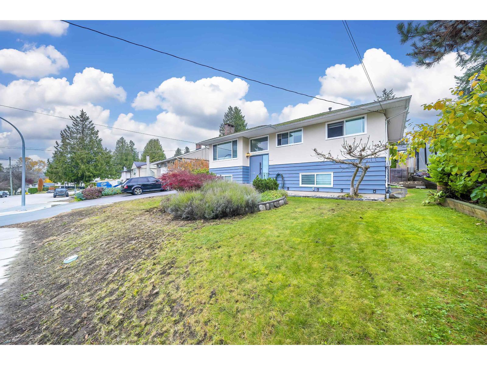 9476 Dawson Crescent Property Photo 3