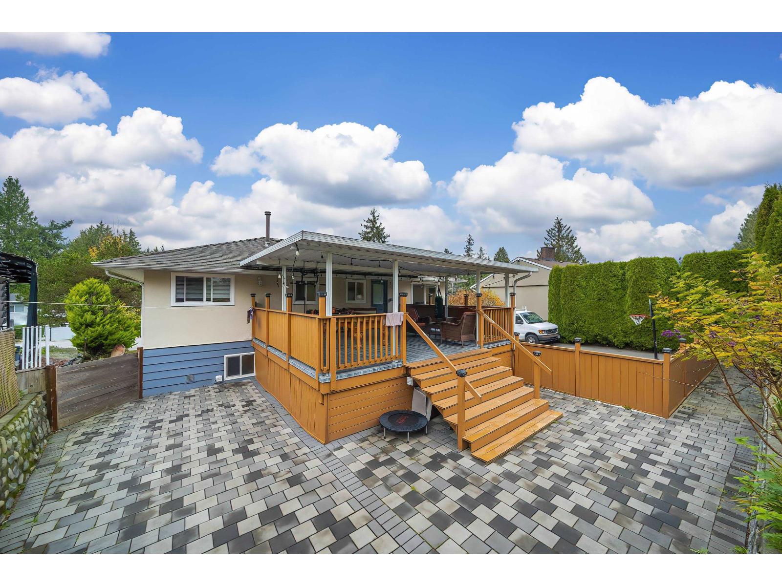 9476 Dawson Crescent Property Photo 32
