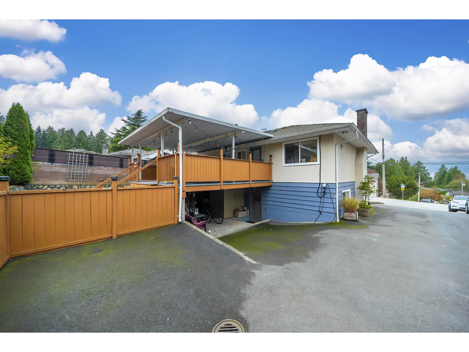 9476 Dawson Crescent Property Photo 33