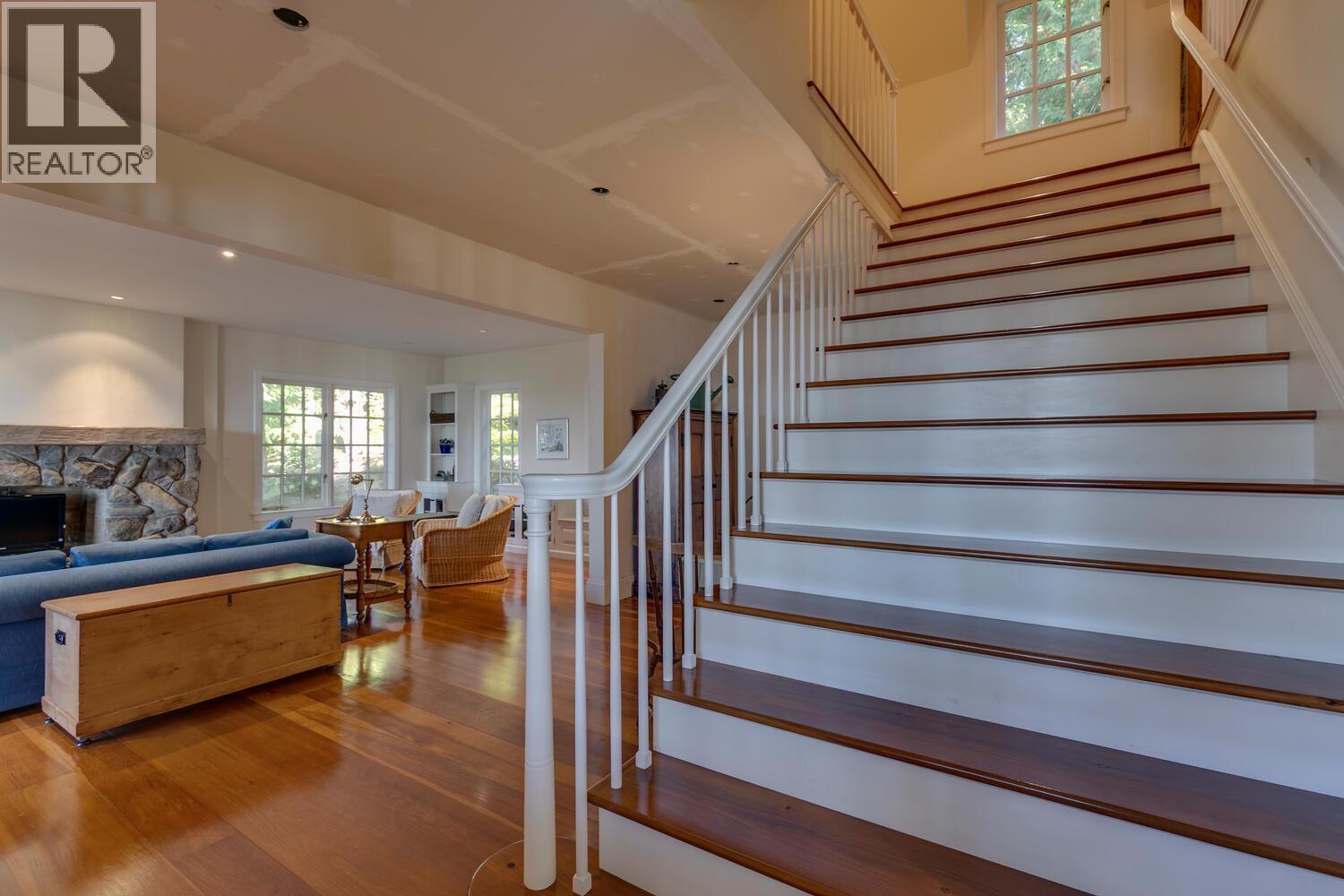 1289 Gower Point Road Property Photo 6