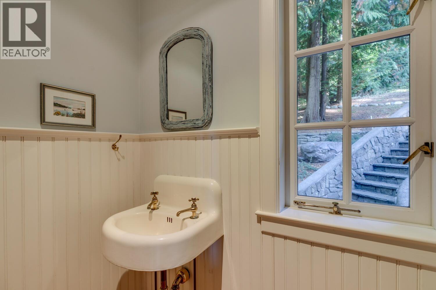 1289 Gower Point Road Property Photo 19