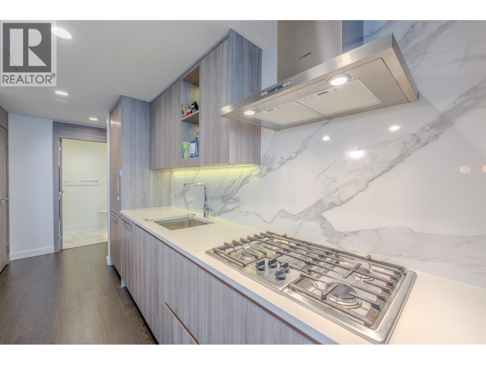 1602 4890 Lougheed Highway Property Photo 6