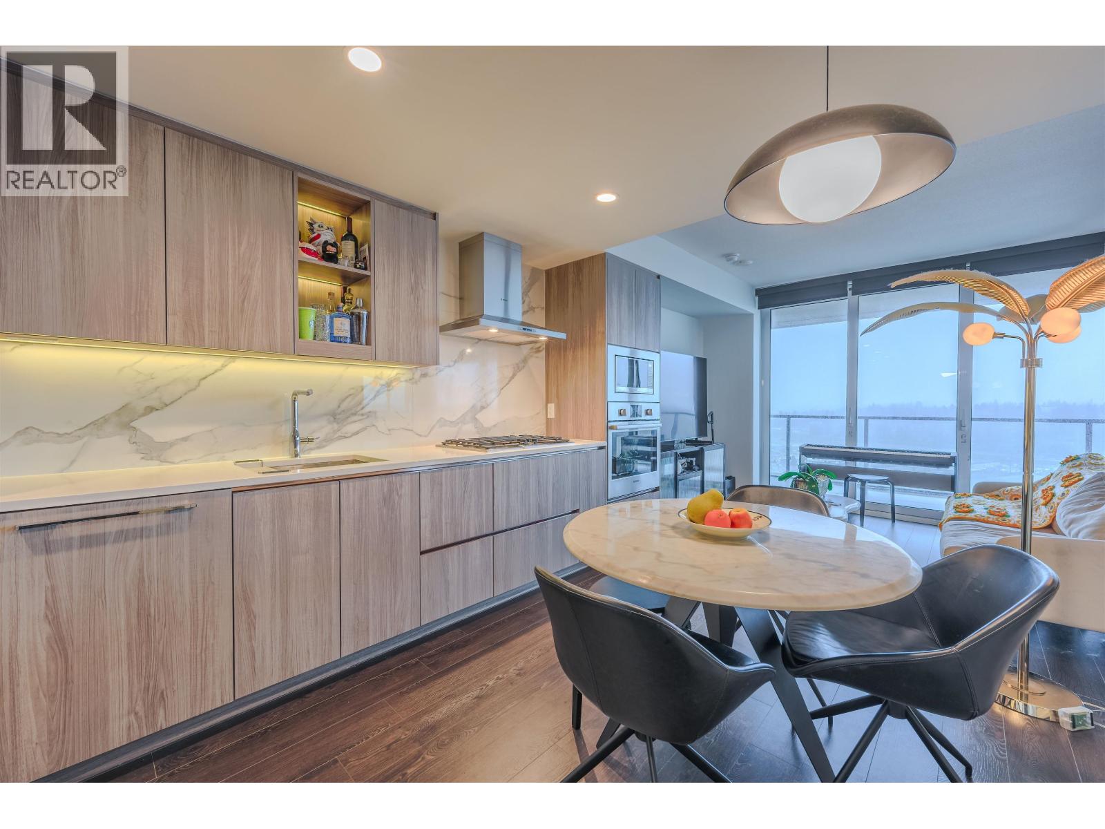1602 4890 Lougheed Highway Property Photo 9