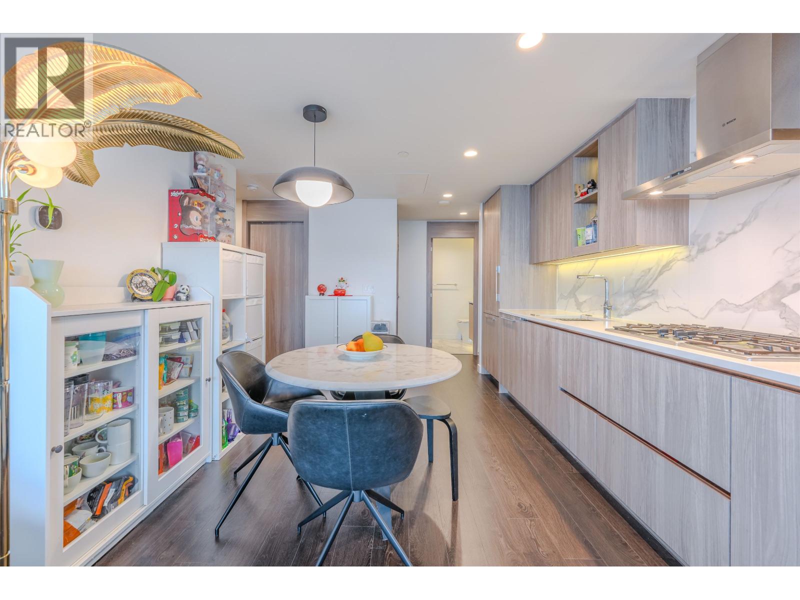 1602 4890 Lougheed Highway Property Photo 14