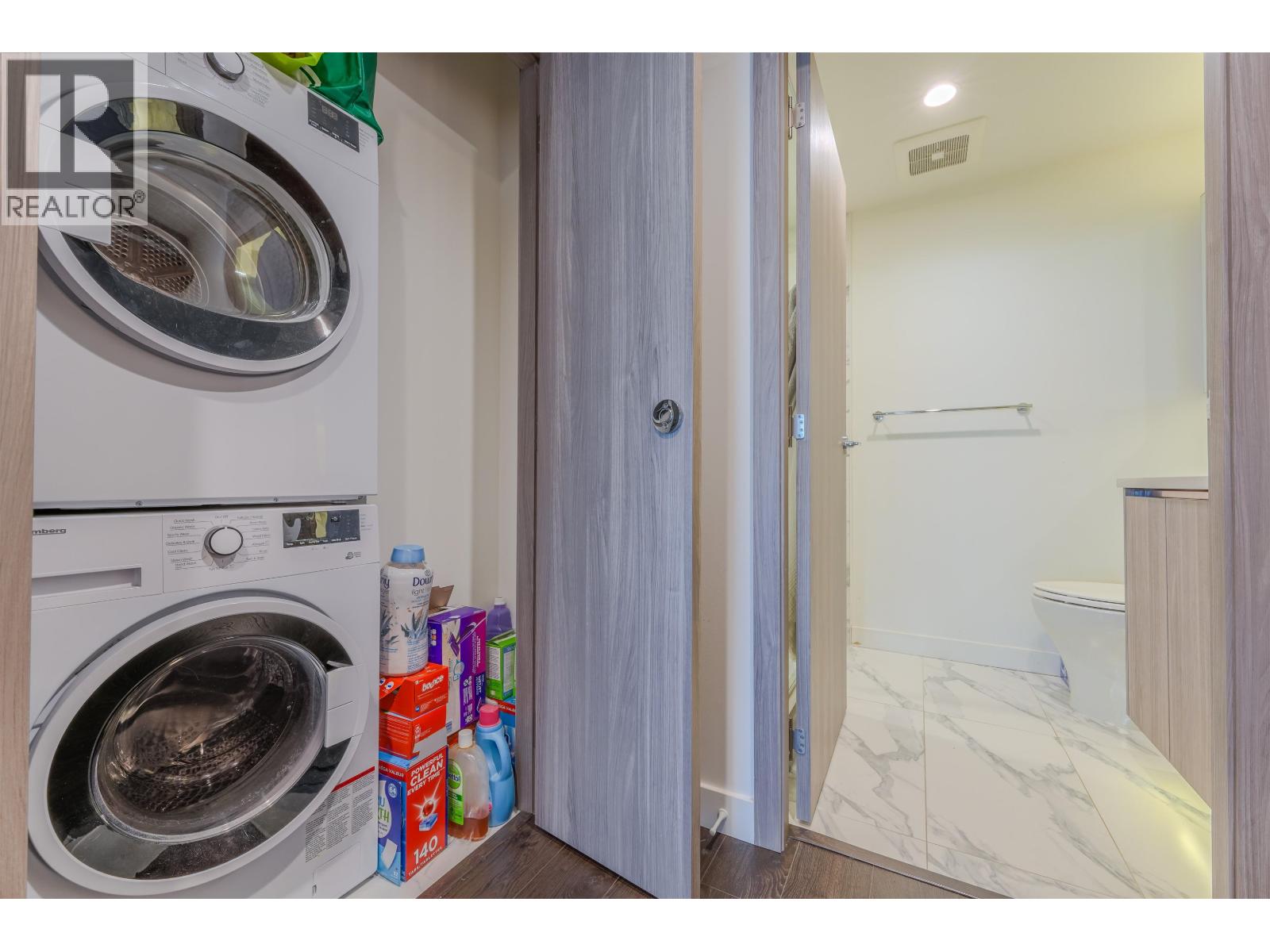1602 4890 Lougheed Highway Property Photo 29