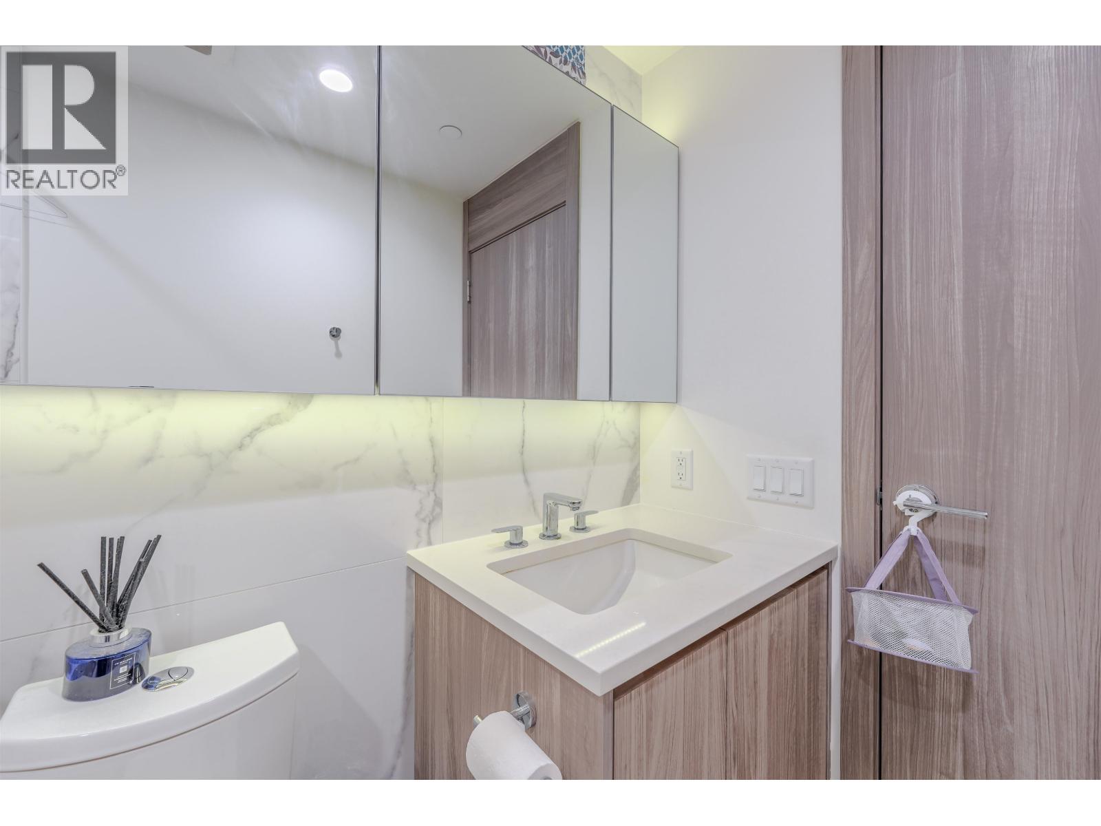 1602 4890 Lougheed Highway Property Photo 31