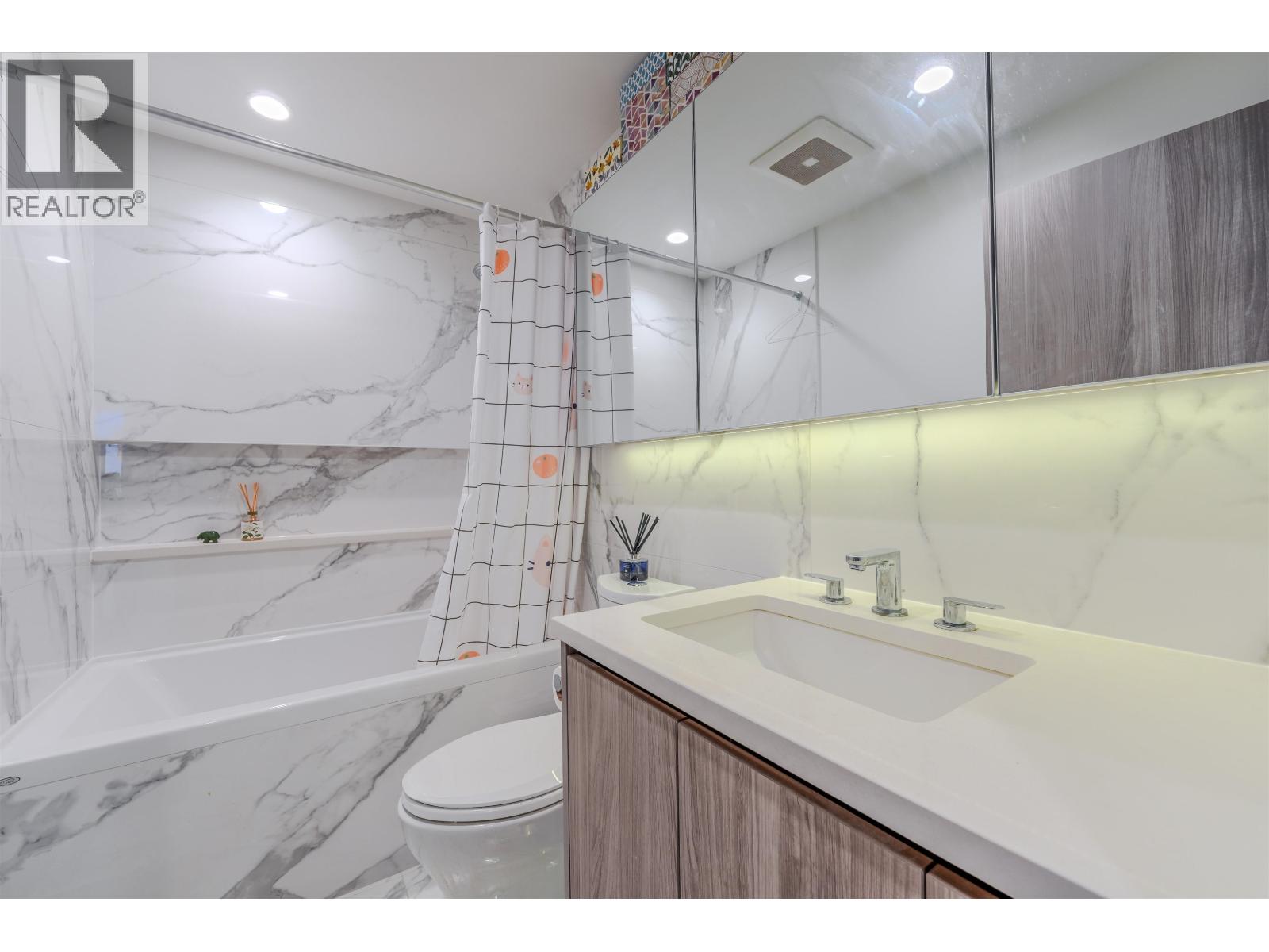 1602 4890 Lougheed Highway Property Photo 32