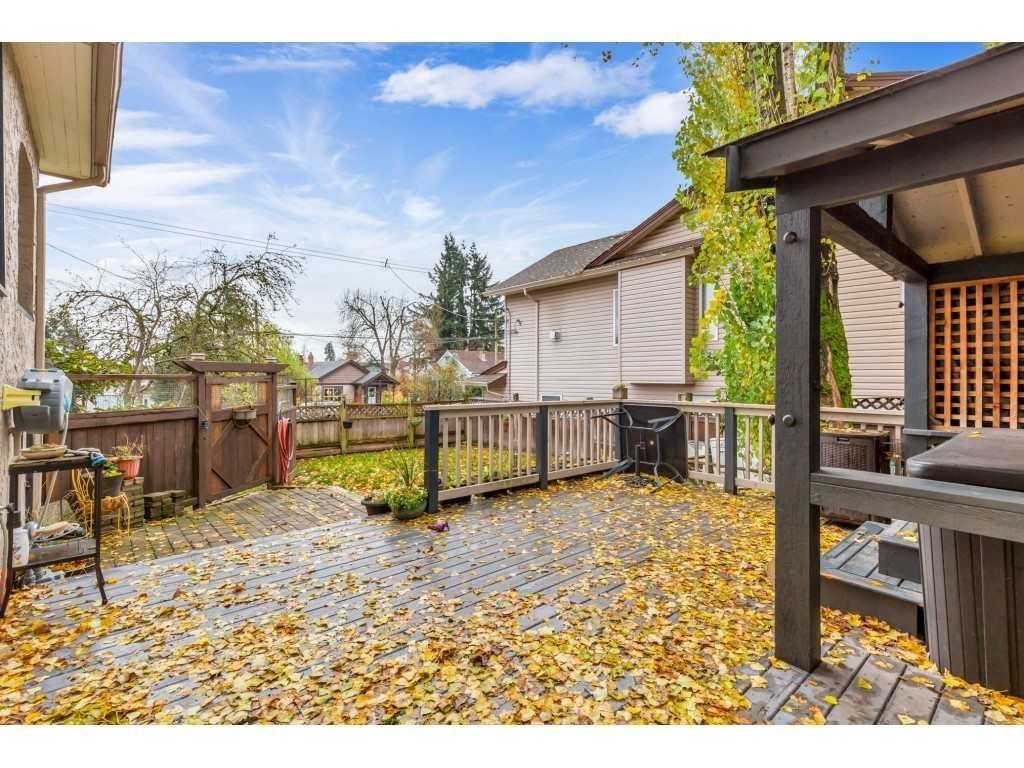 32945 3 Avenue Property Photo 4