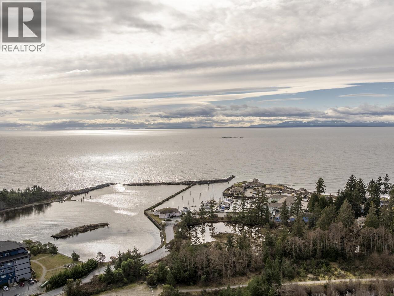 4404 Sunshine Coast Highway Property Photo 15