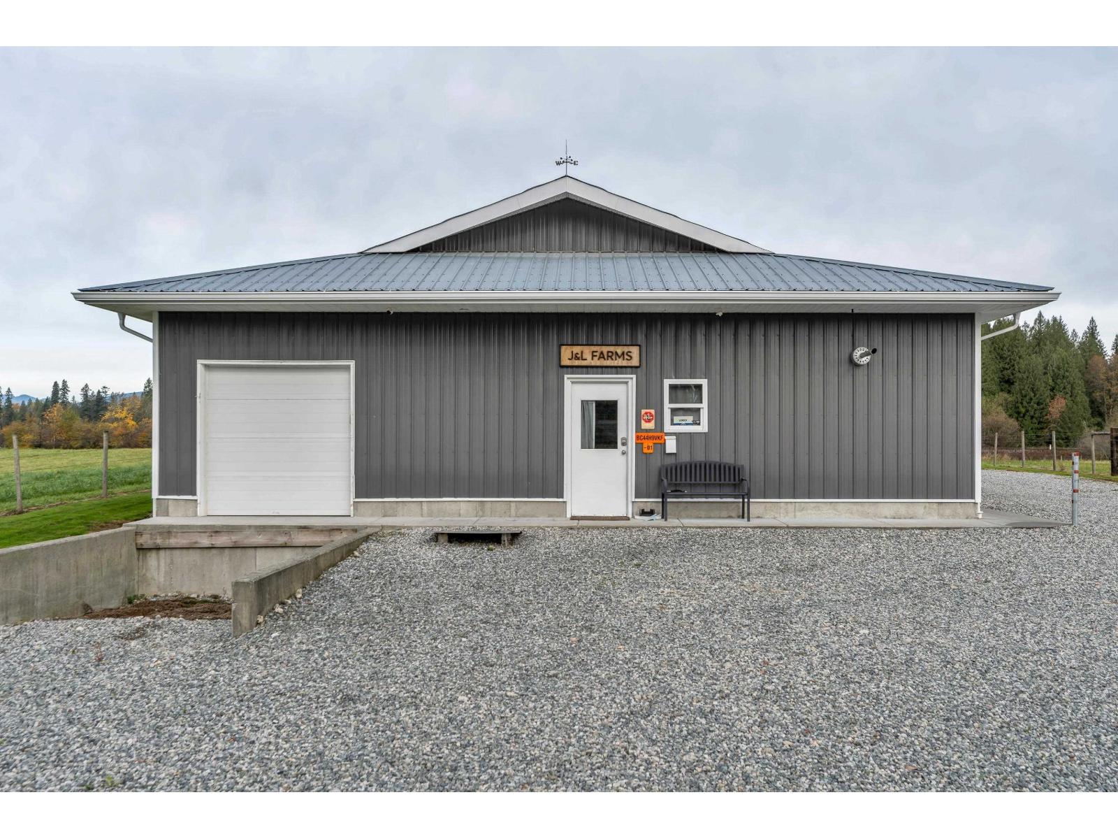 21293 96 Avenue Property Photo 5