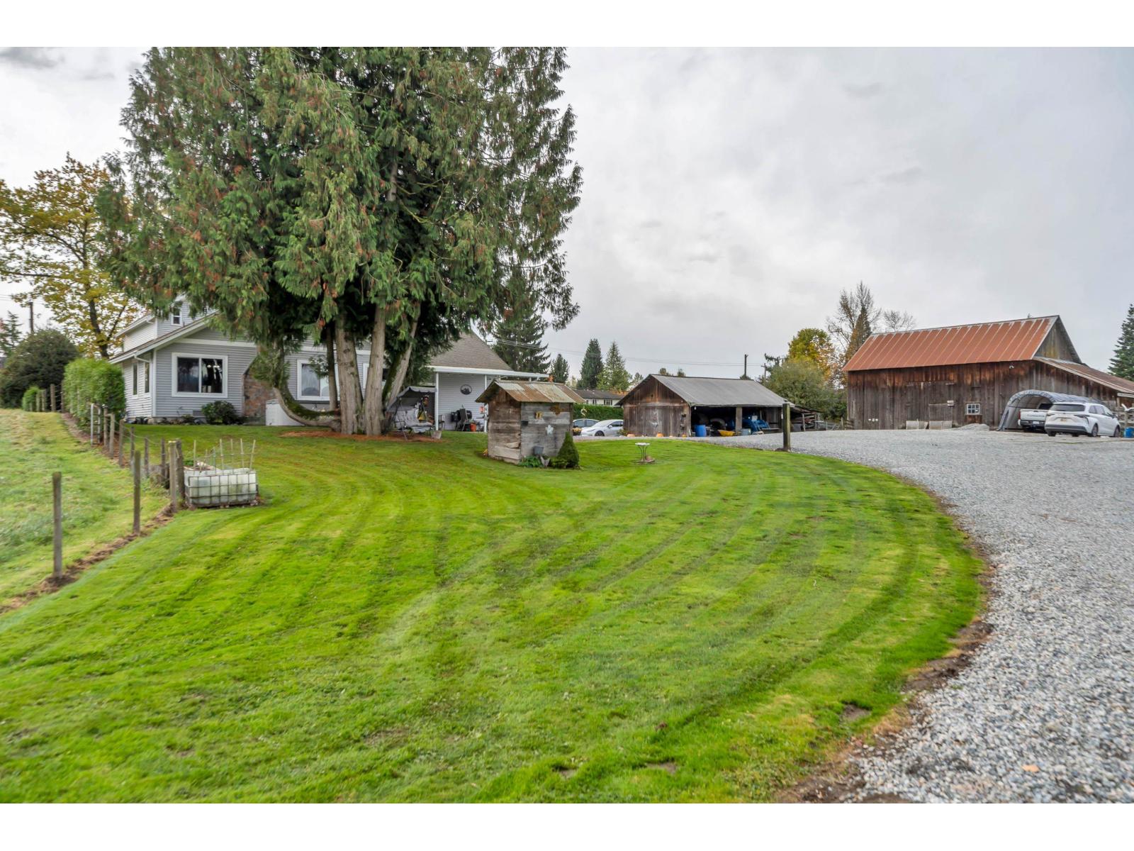 21293 96 Avenue Property Photo 6