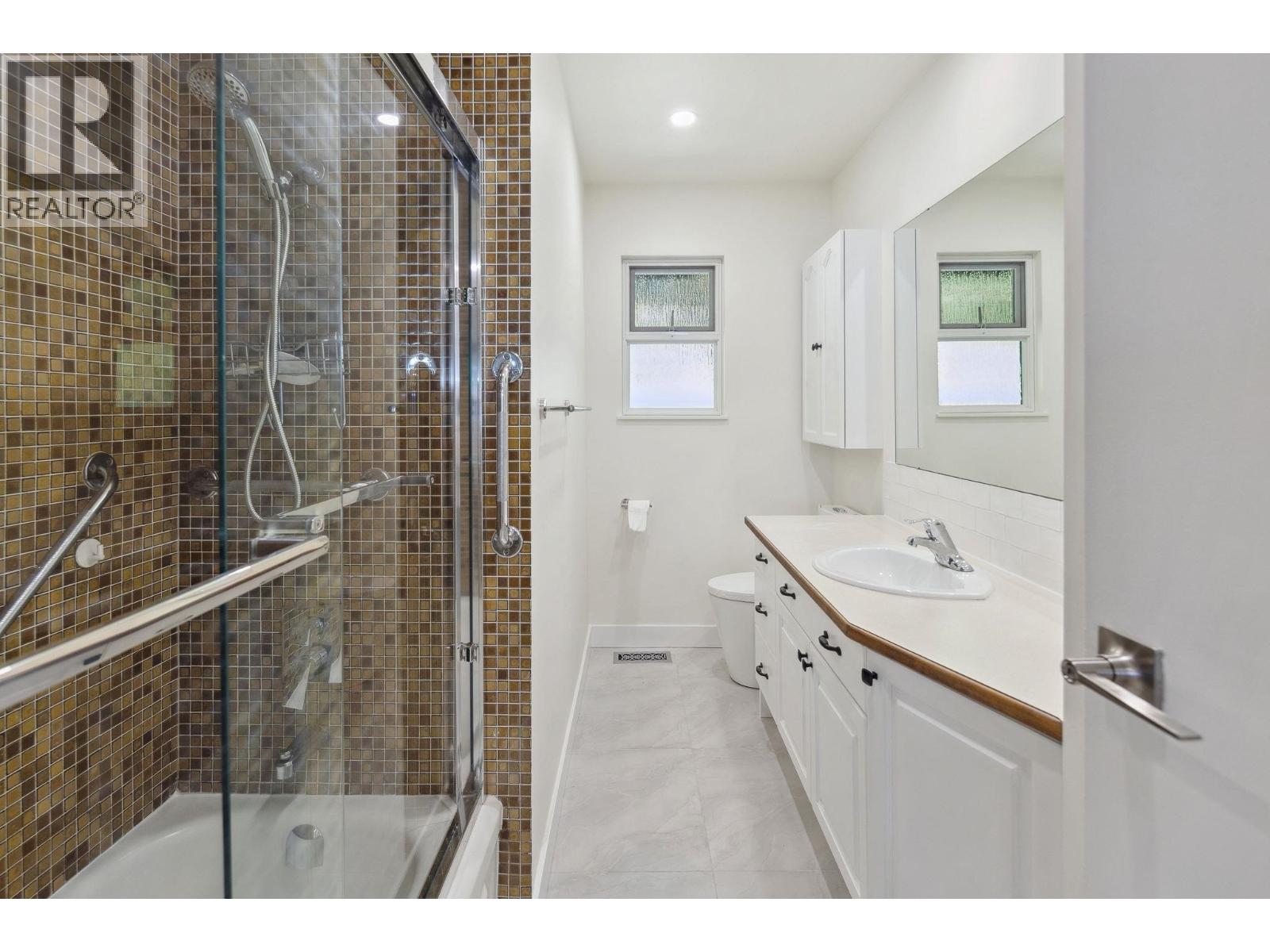 330 Bayview Road Property Photo 16