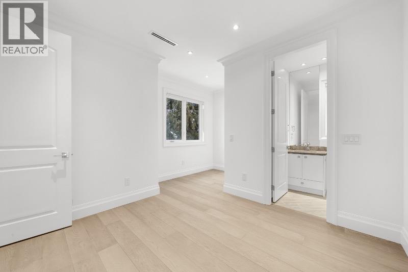 6559 Azure Road Property Photo 8