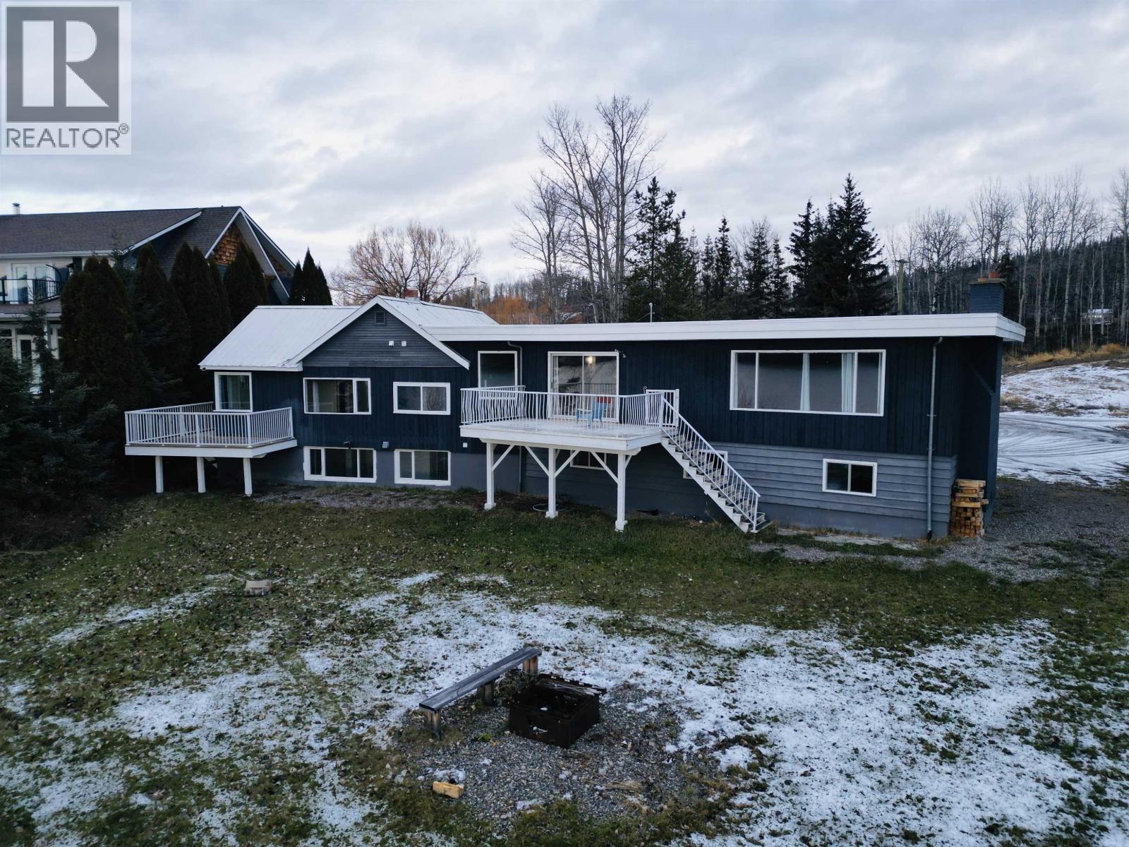 298 Pioneer Way Property Photo 3