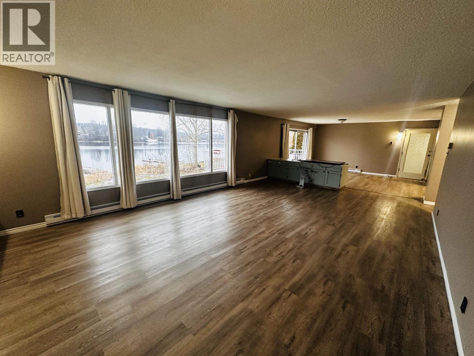 298 Pioneer Way Property Photo 18