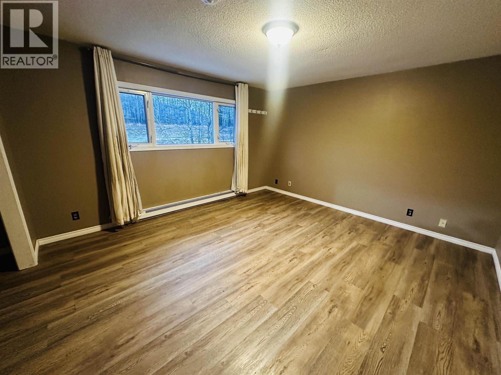 298 Pioneer Way Property Photo 21