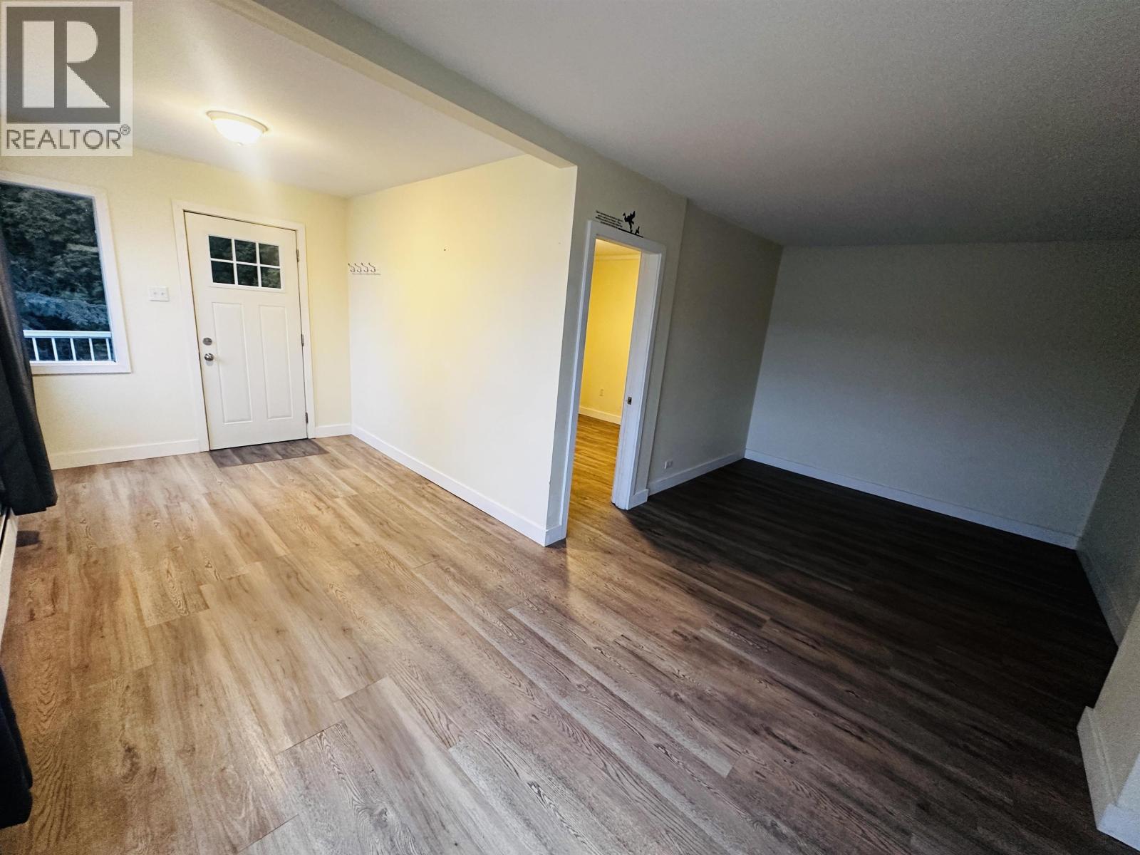 298 Pioneer Way Property Photo 26