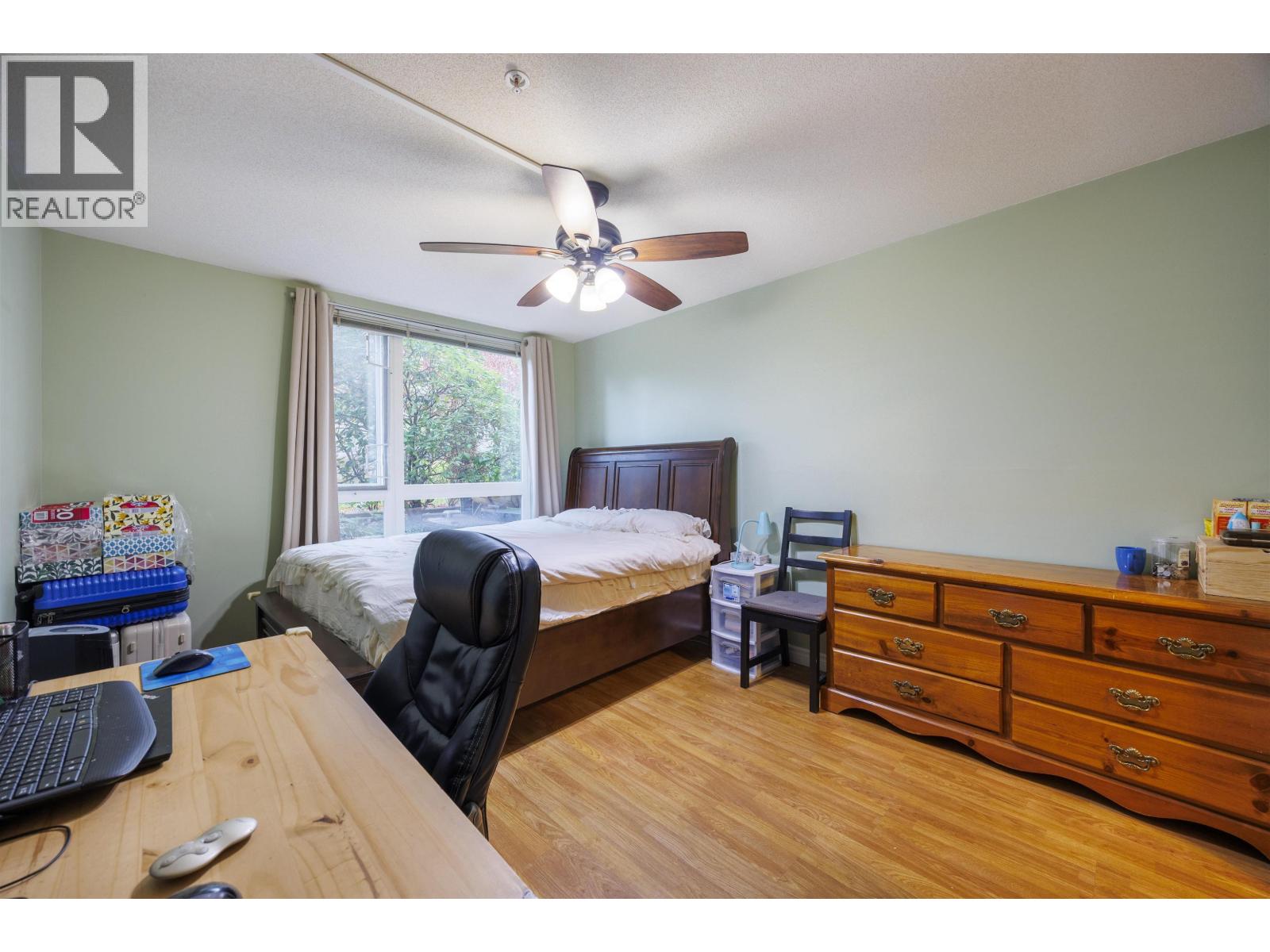 210 1163 The High Street Property Photo 4