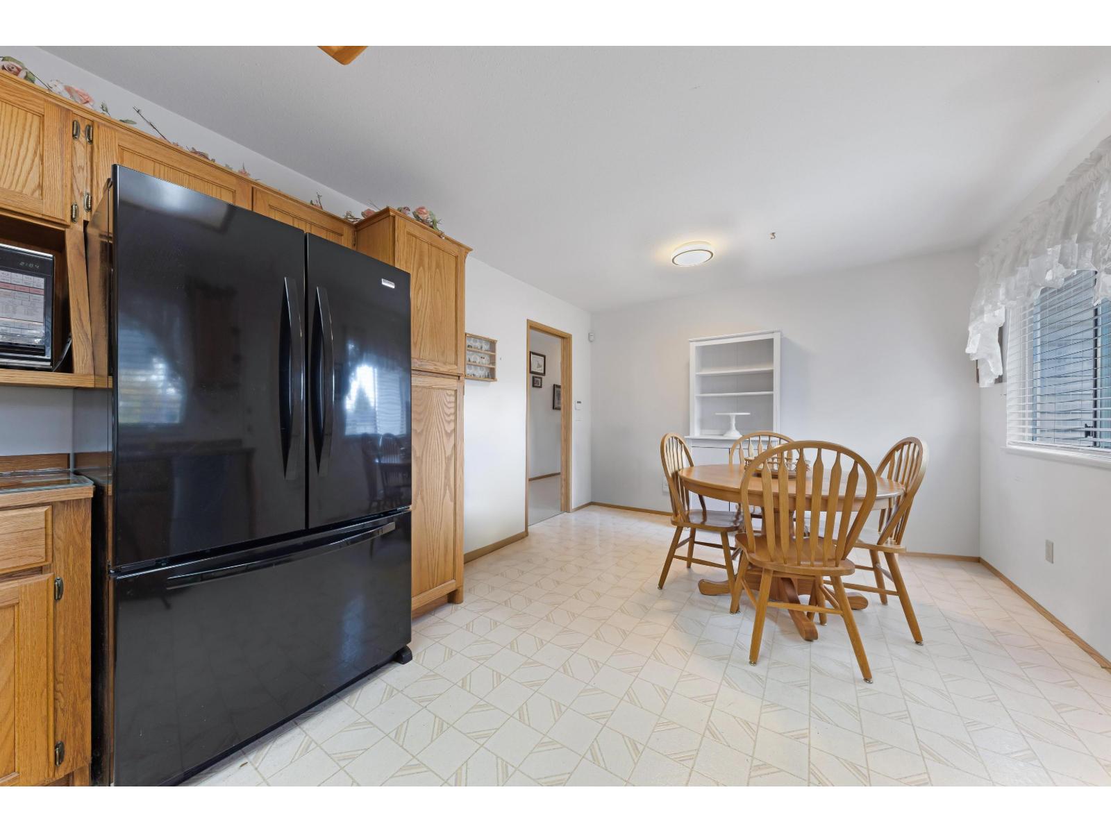 15852 100 Avenue Property Photo 8