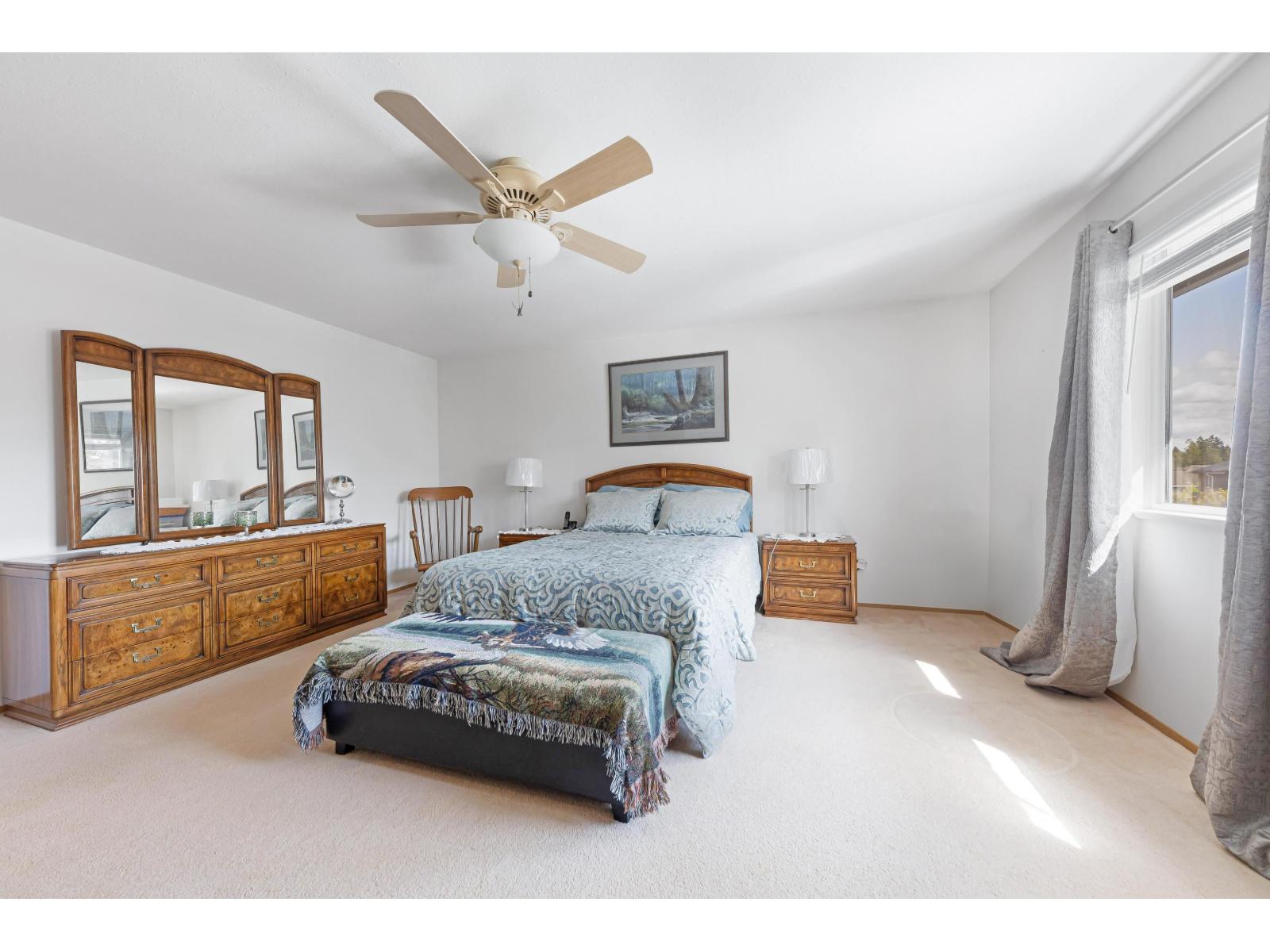 15852 100 Avenue Property Photo 11
