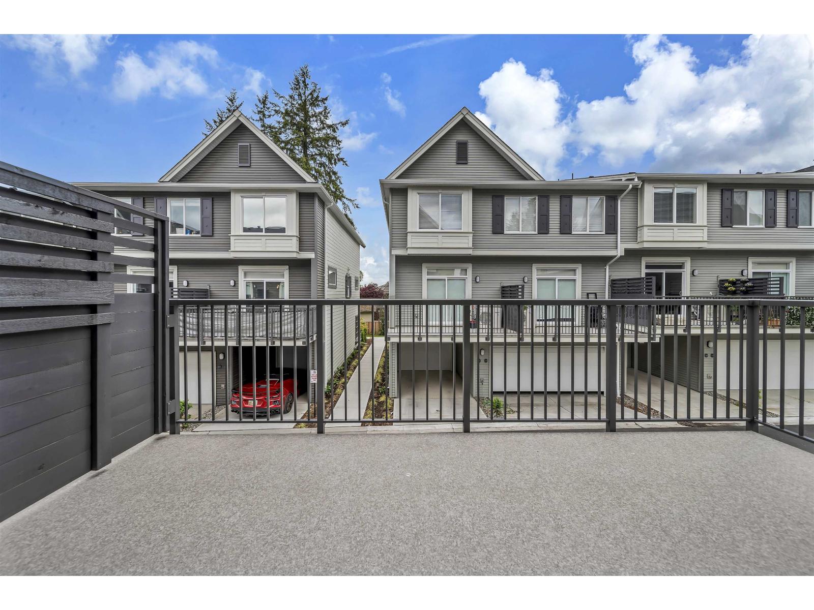 120 15778 85 Avenue Property Photo 7
