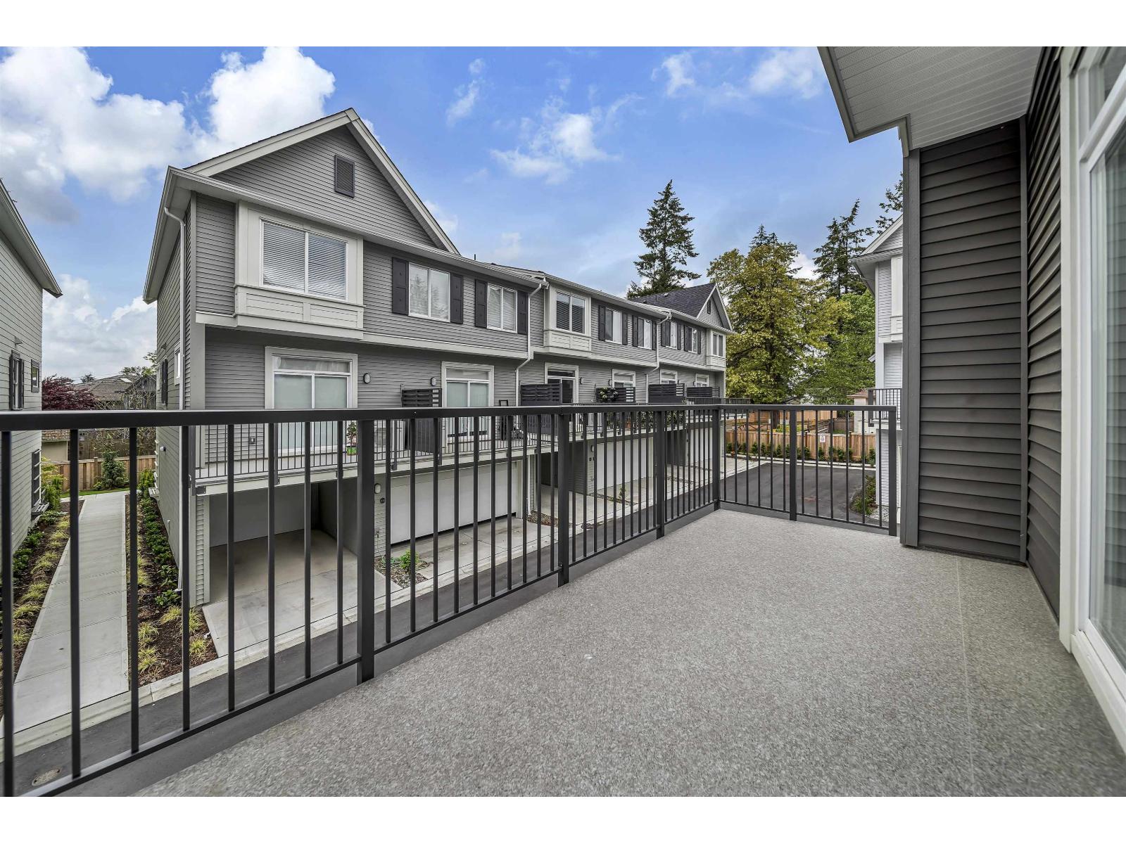 120 15778 85 Avenue Property Photo 8