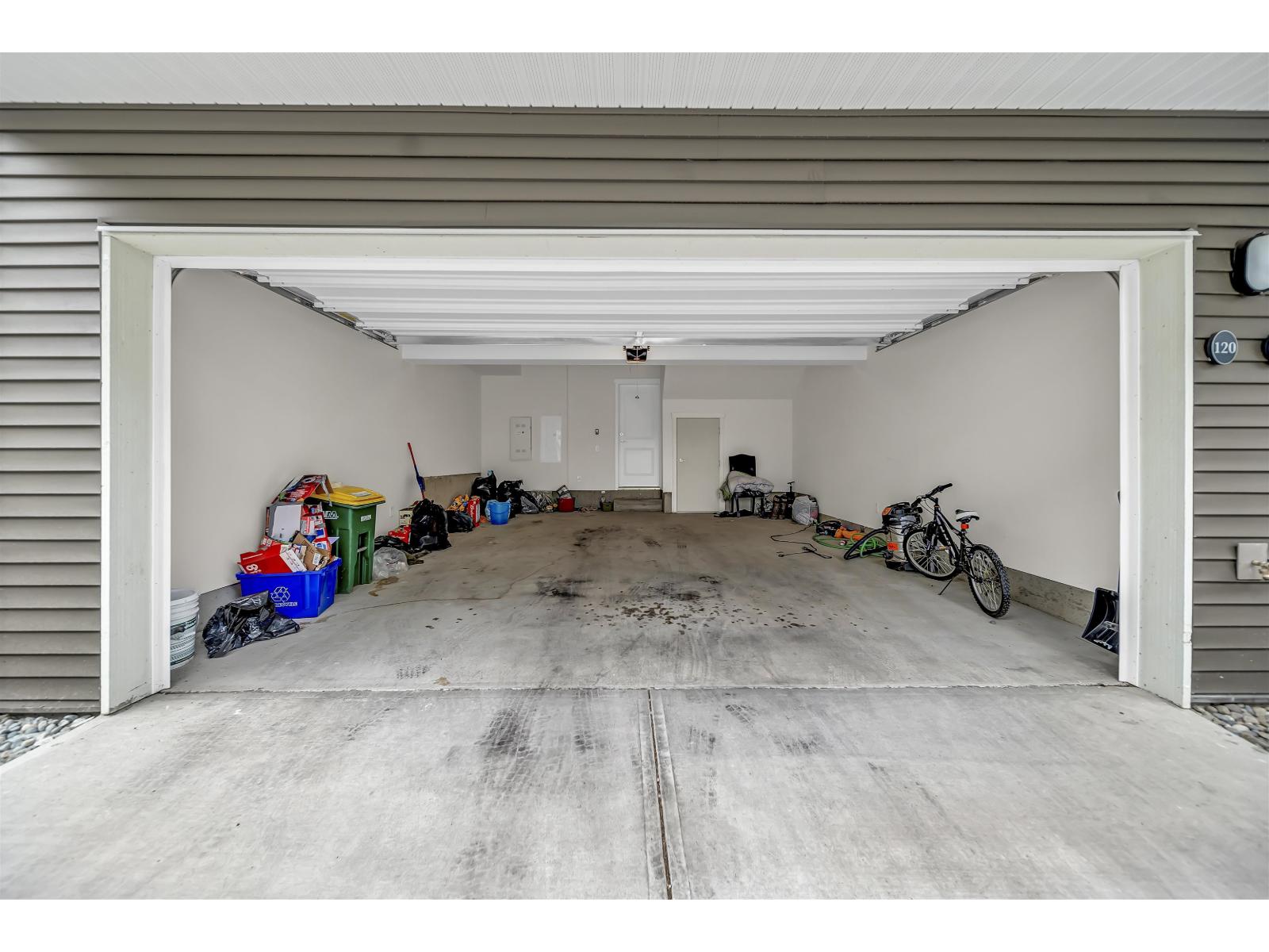 120 15778 85 Avenue Property Photo 24