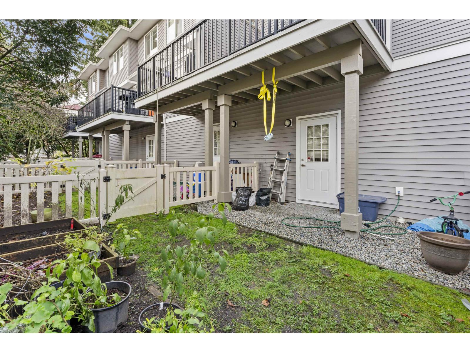 85 15155 62a Avenue Property Photo 3